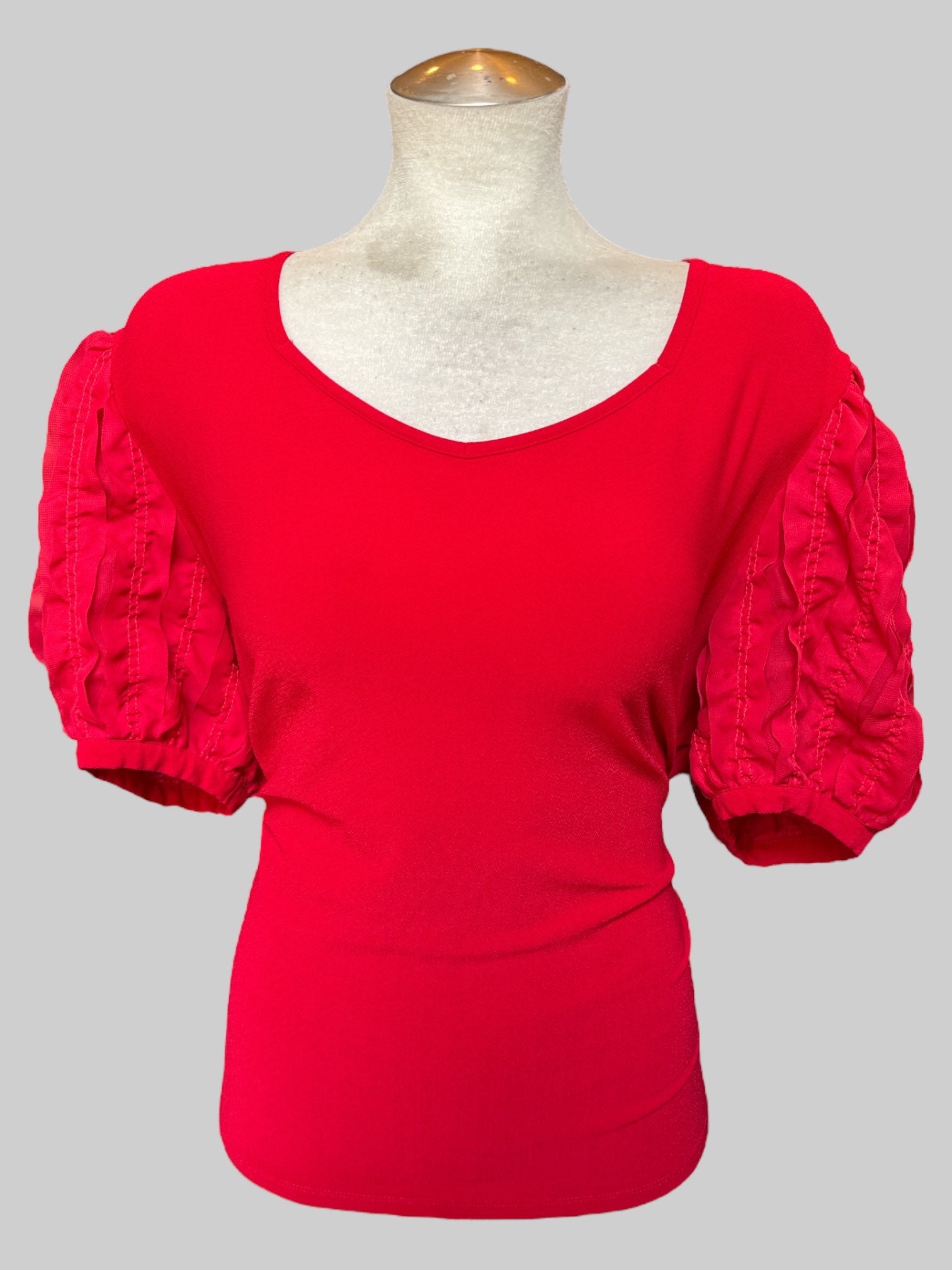 3X Red top with puffy ruffled sleeves