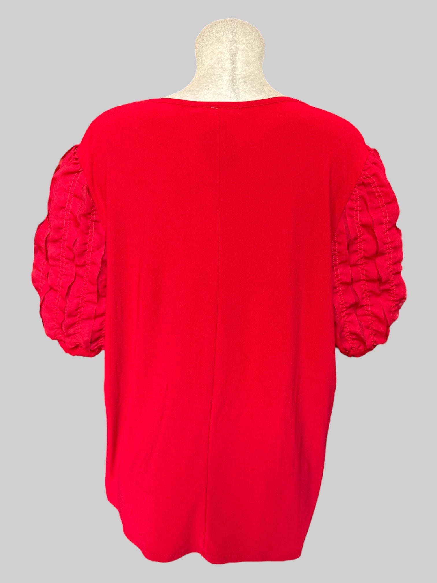 3X Red top with puffy ruffled sleeves