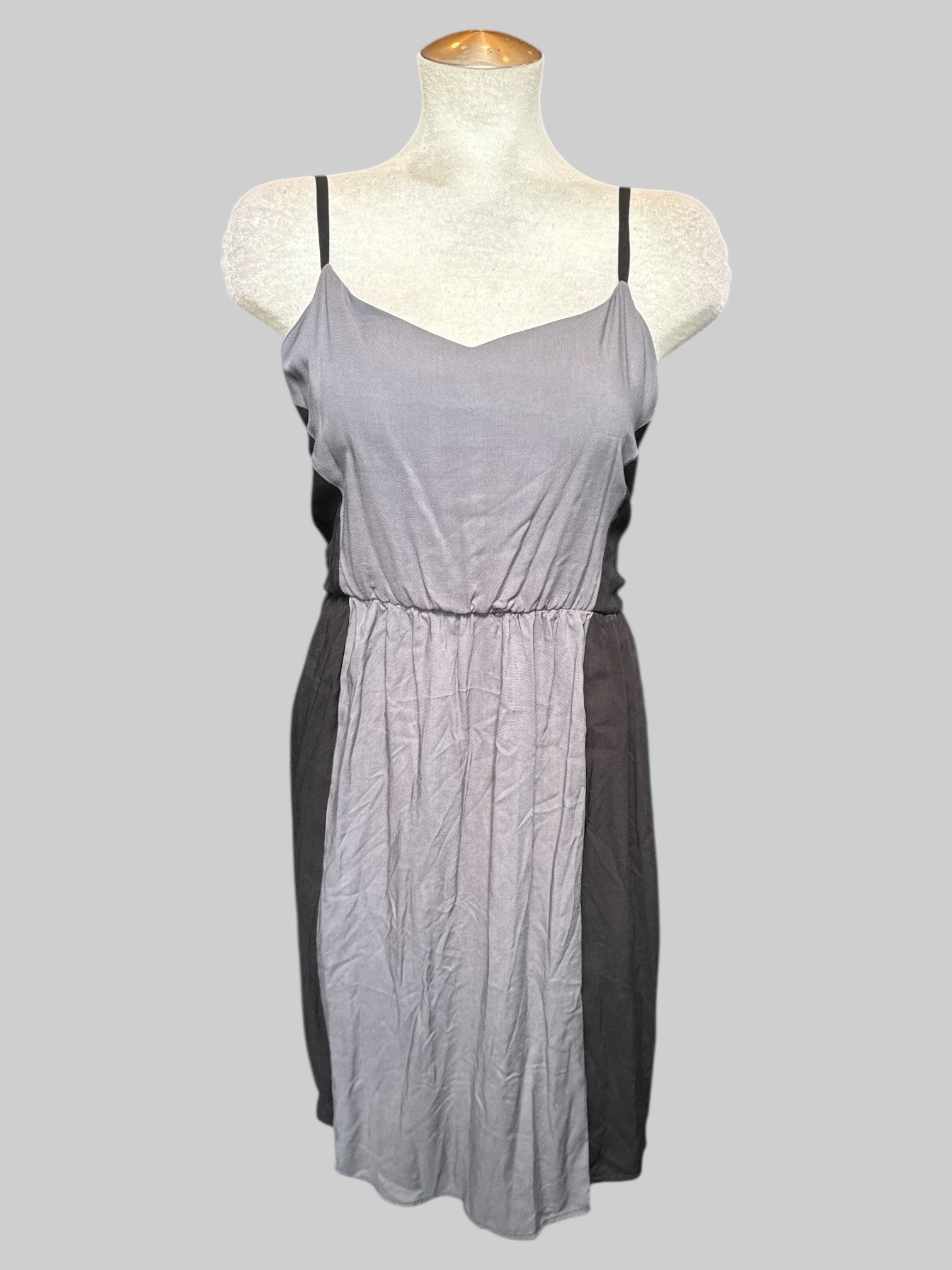 L Black and grey fitting flare dress with elastic waistband