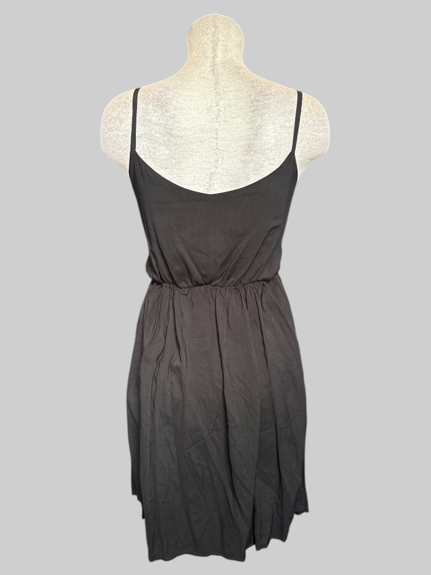 L Black and grey fitting flare dress with elastic waistband