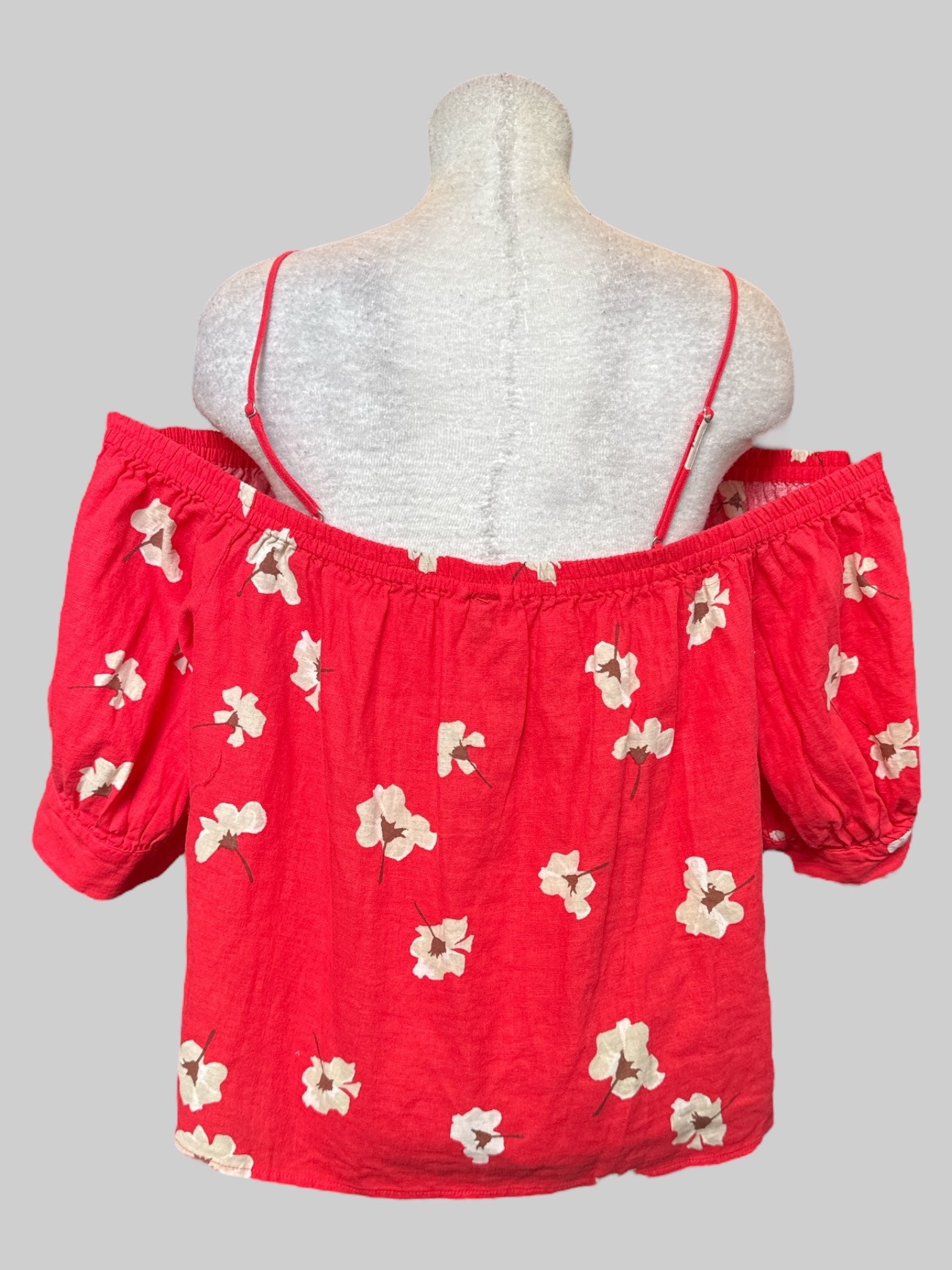 XL Pink off the shoulder top with white and brown florals, elastic waistband around chest,  and balloon sleeves