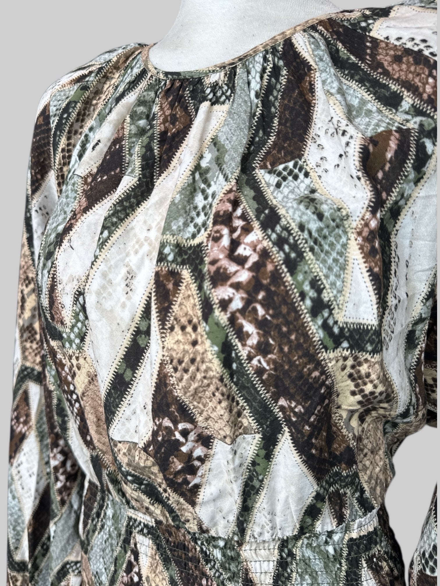 XL Brown white and green multi pattern flowy dress with elastic waistband and keyhole back