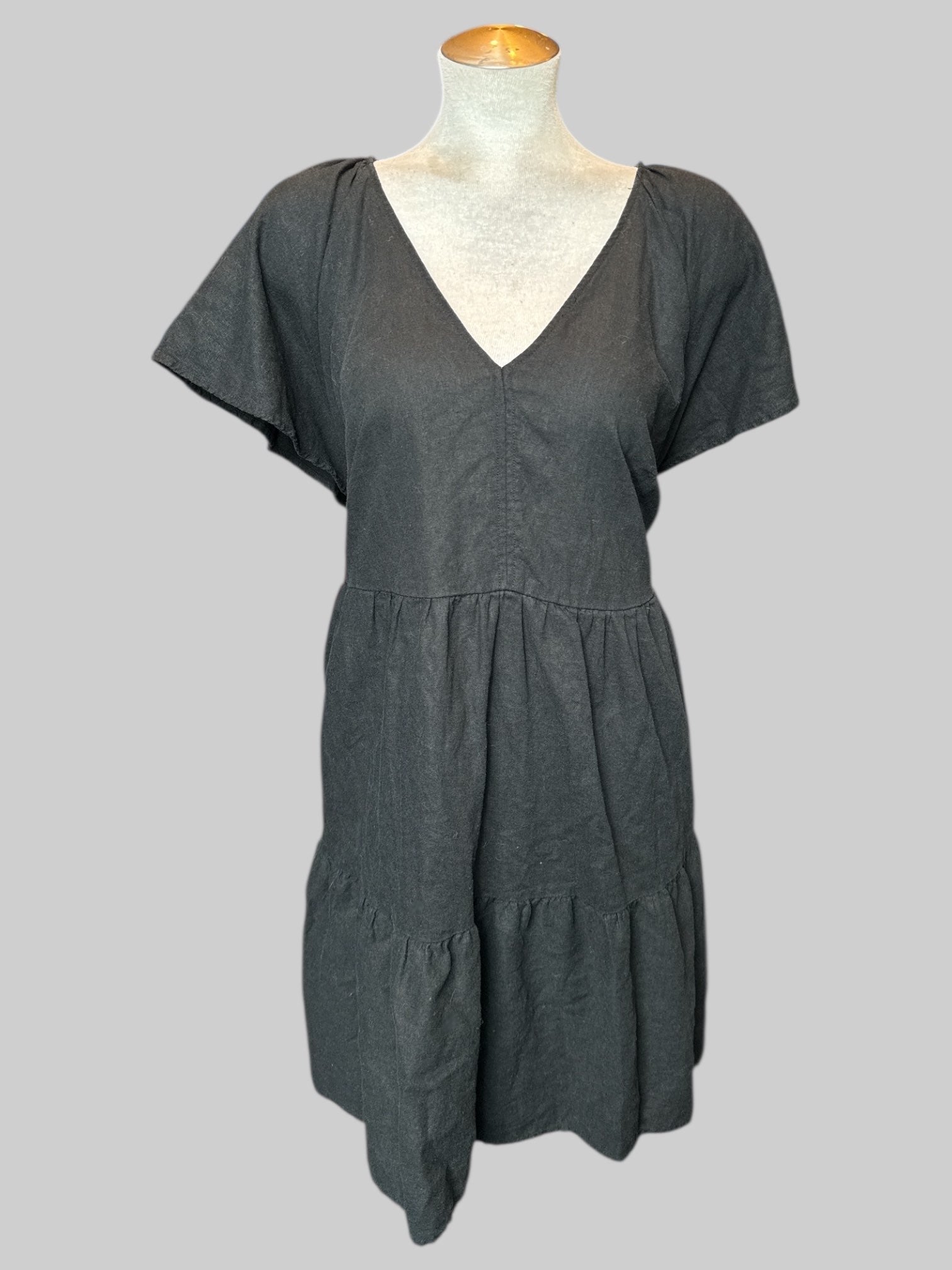 2X Black tiered short dress