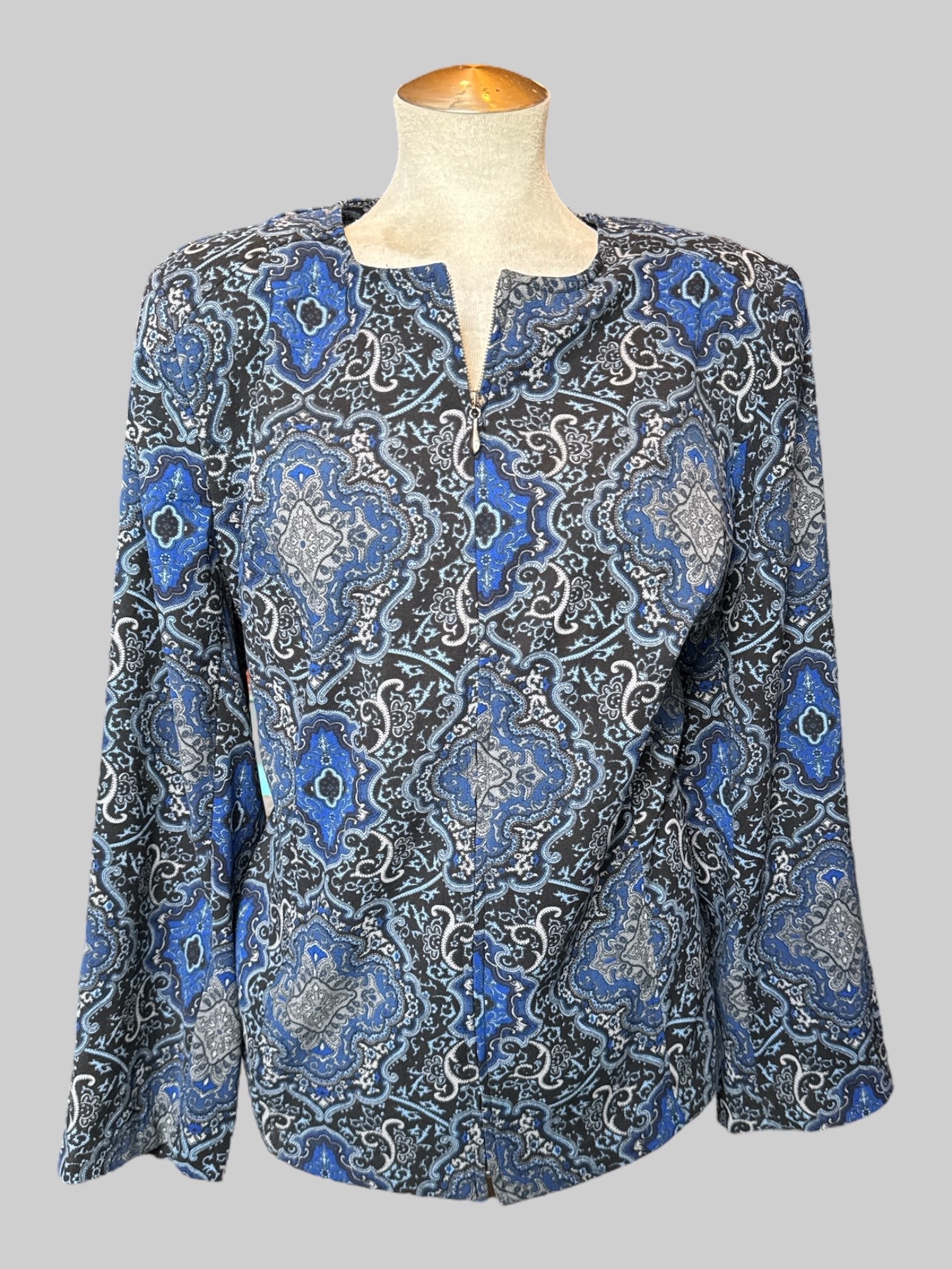 2X Vintage black blue and white zip up jacket with shoulder pads and geometric designs