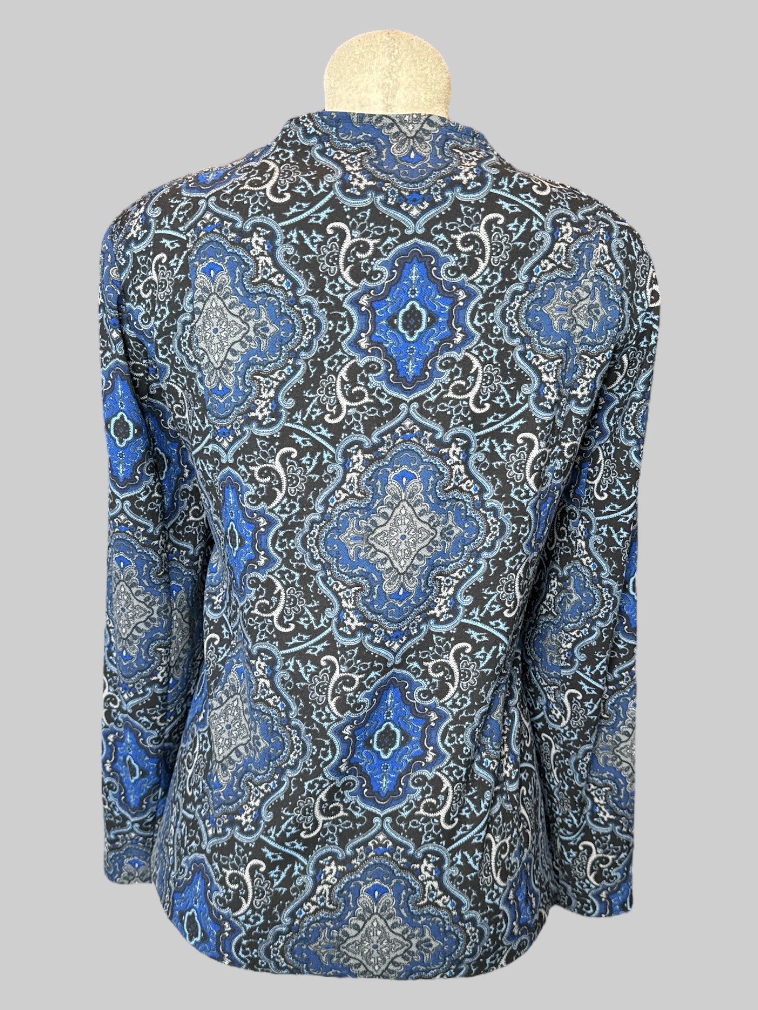 2X Vintage black blue and white zip up jacket with shoulder pads and geometric designs