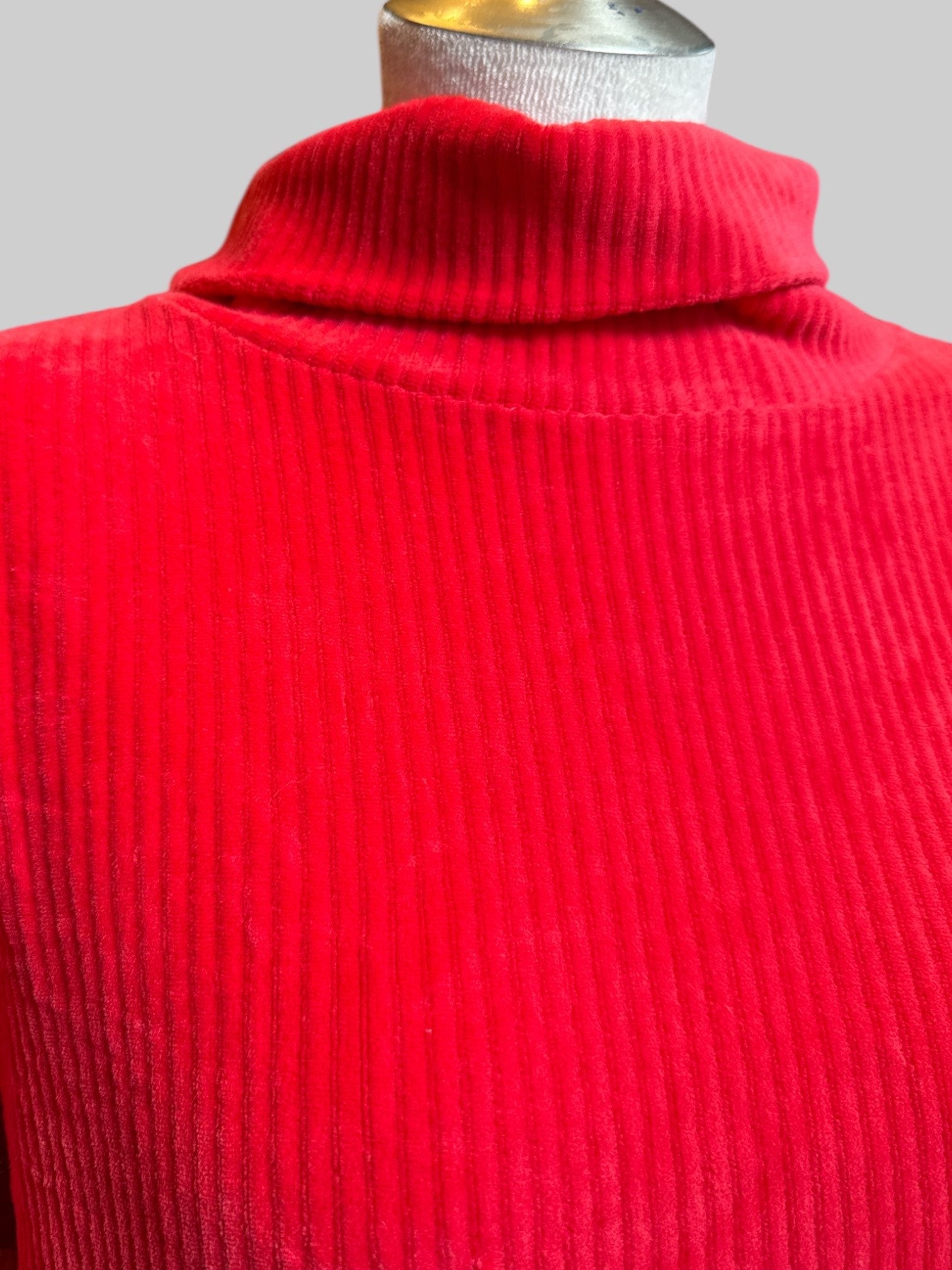 2X Red velour ribbed turtleneck