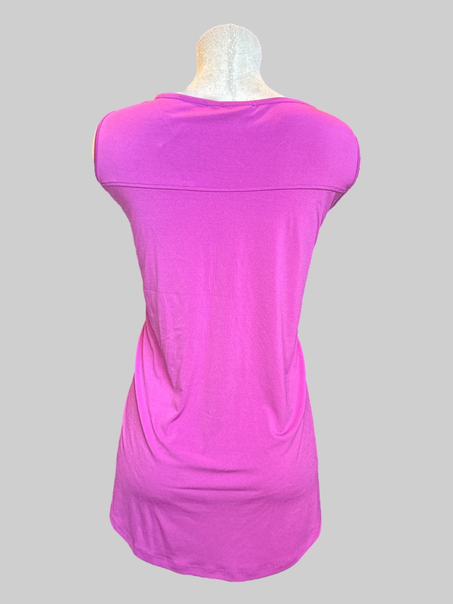 3X Purplish pink sleeveless top with zipper