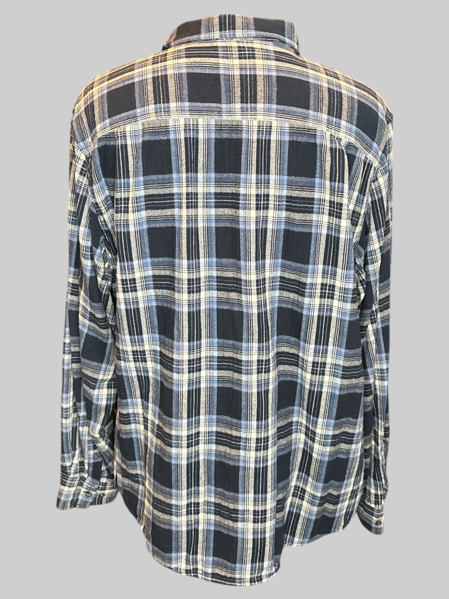 4X Blue and white plaid flannel