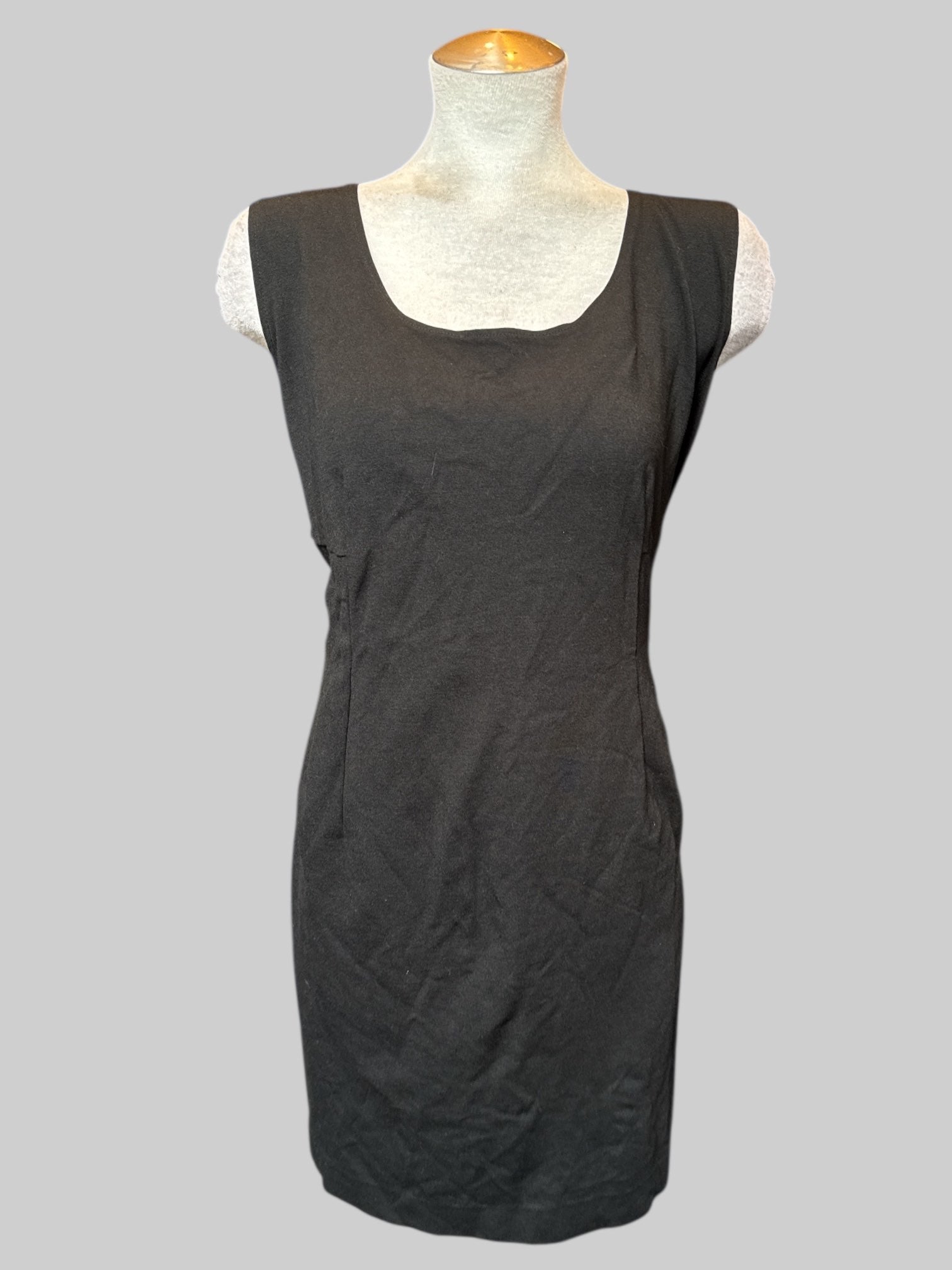 3X Short black sleeveless dress