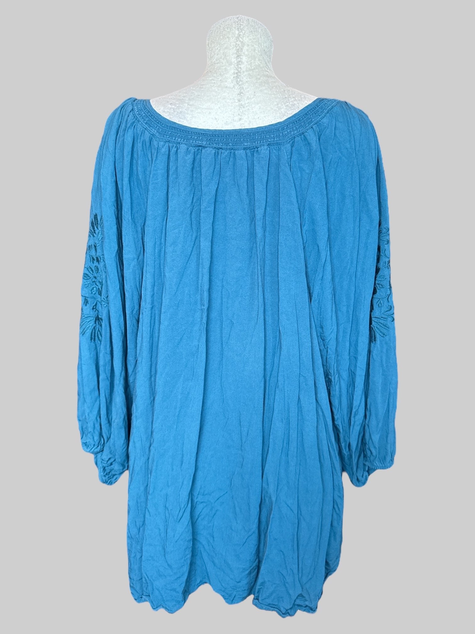 5X Beautiful blue long sleeve shirt with floral embroidery on front and arms, tie in front, and balloon sleeves