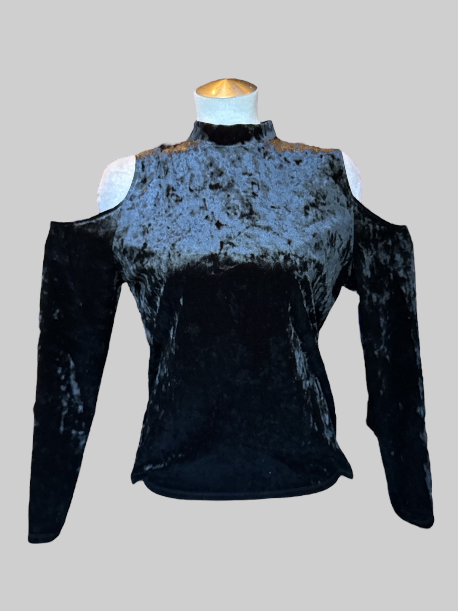 L Black crushed velvet long sleeve top with cold shoulders and keyhole back