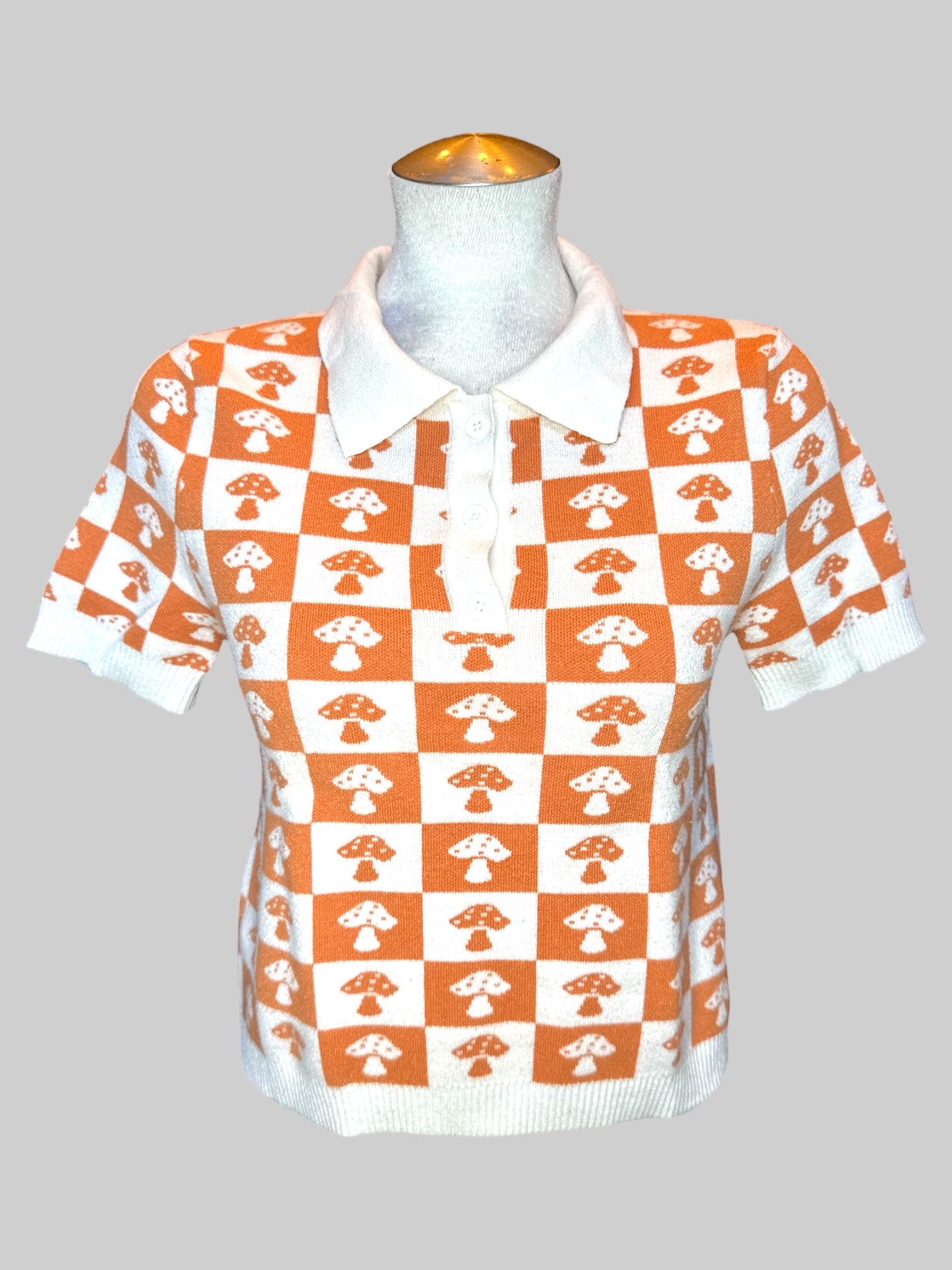 L Orange and white checkered mushroom pattern short sleeve sweater top