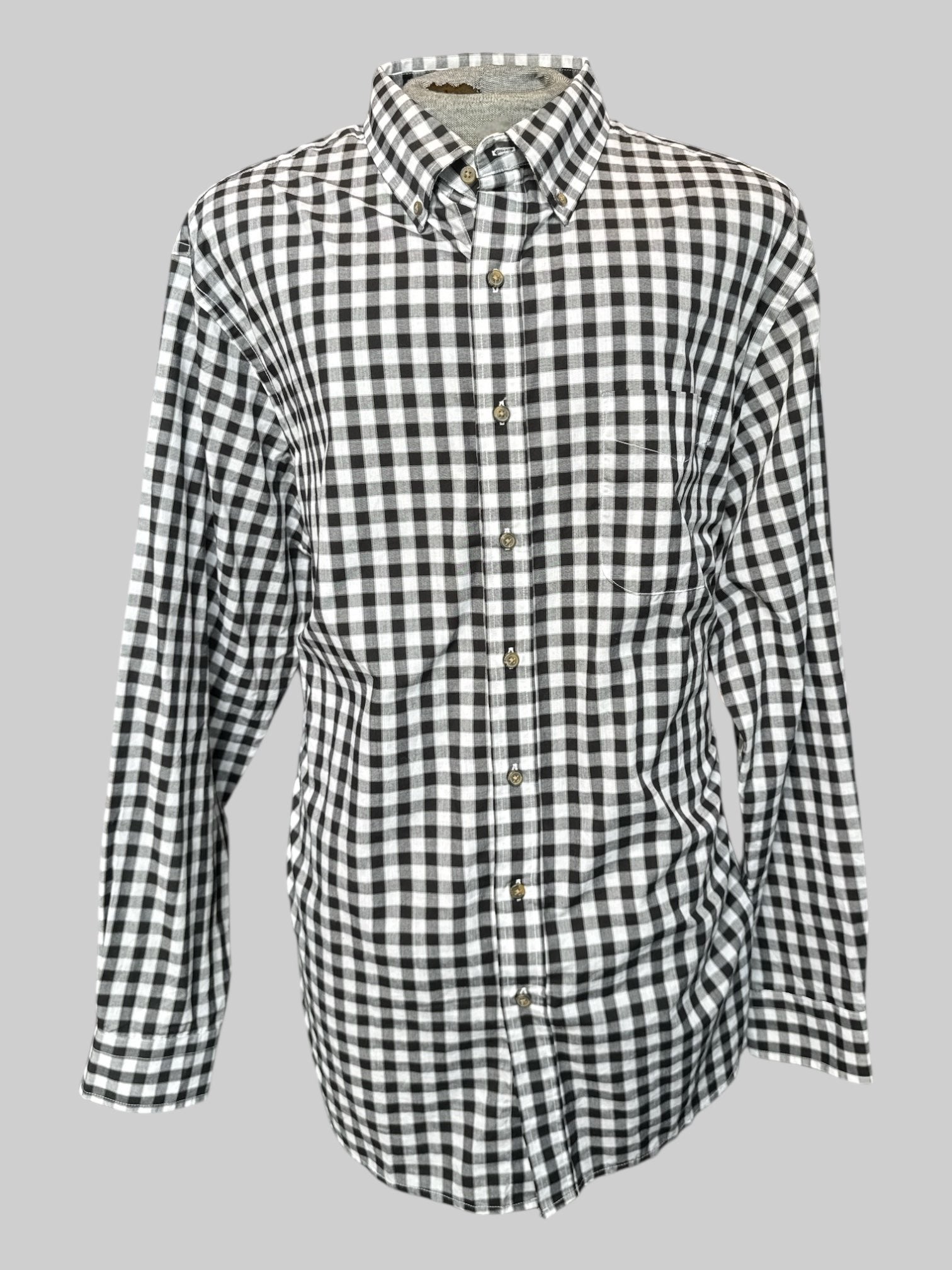 4X white and black gingham button up shirt