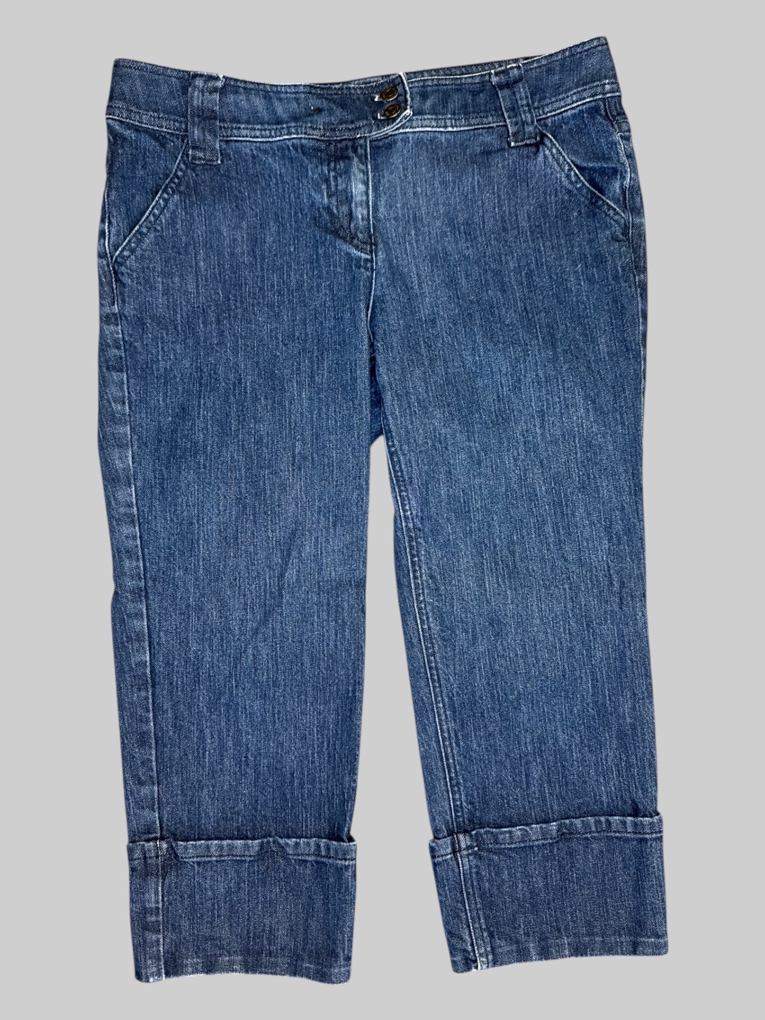 M dark wash capri pants