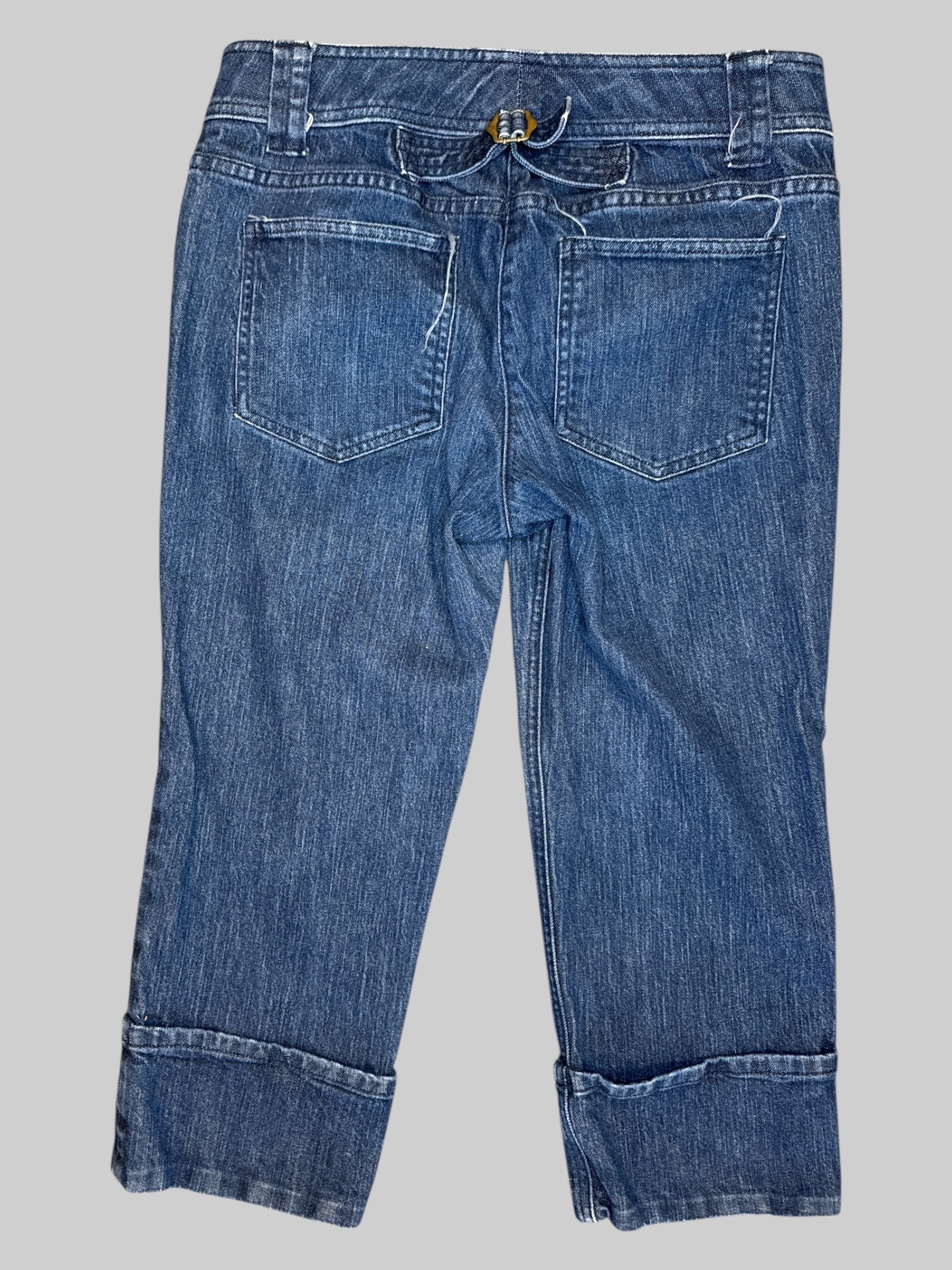 M dark wash capri pants