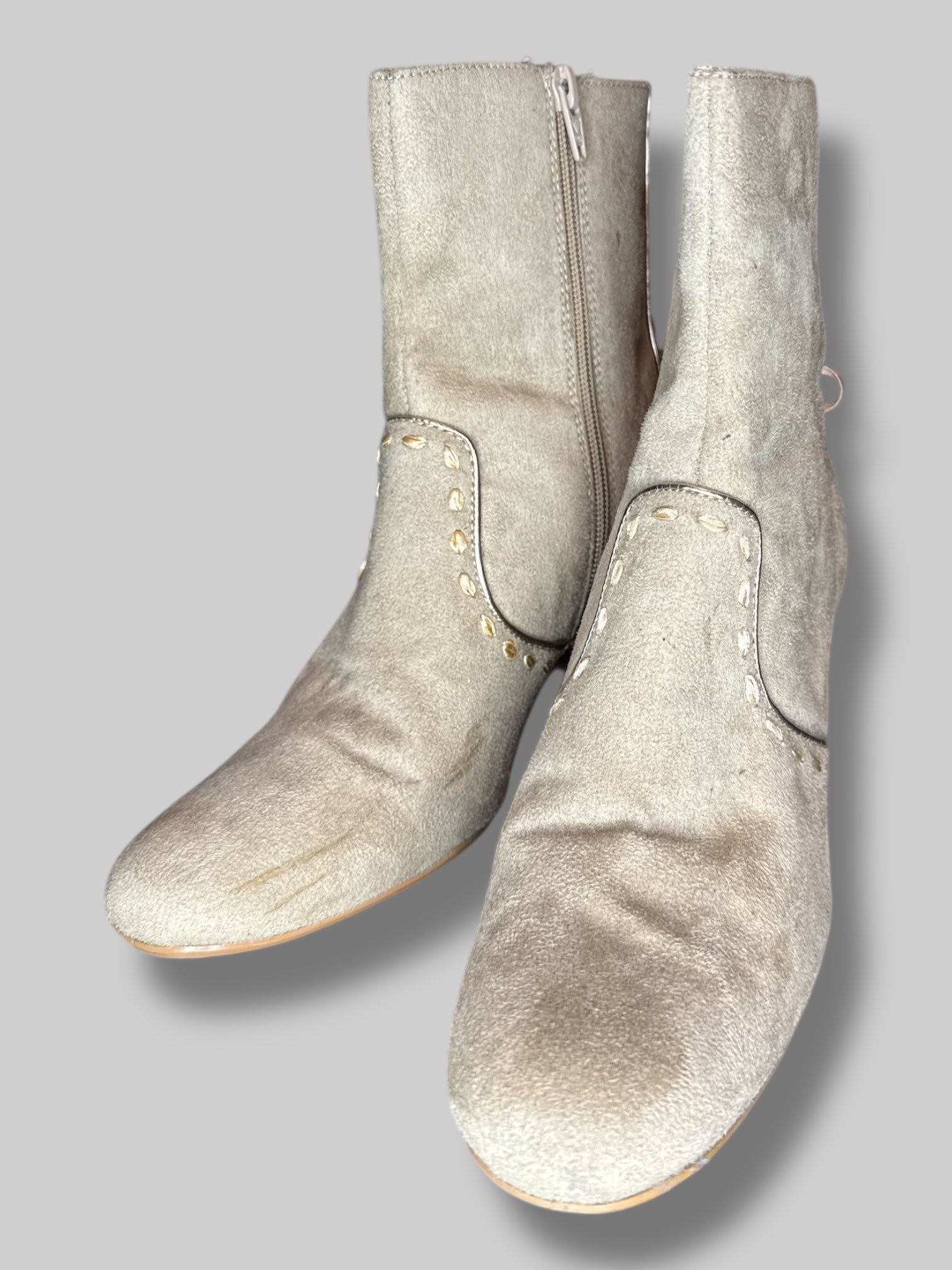 tan heel boot with lace and ribbon size 6.5