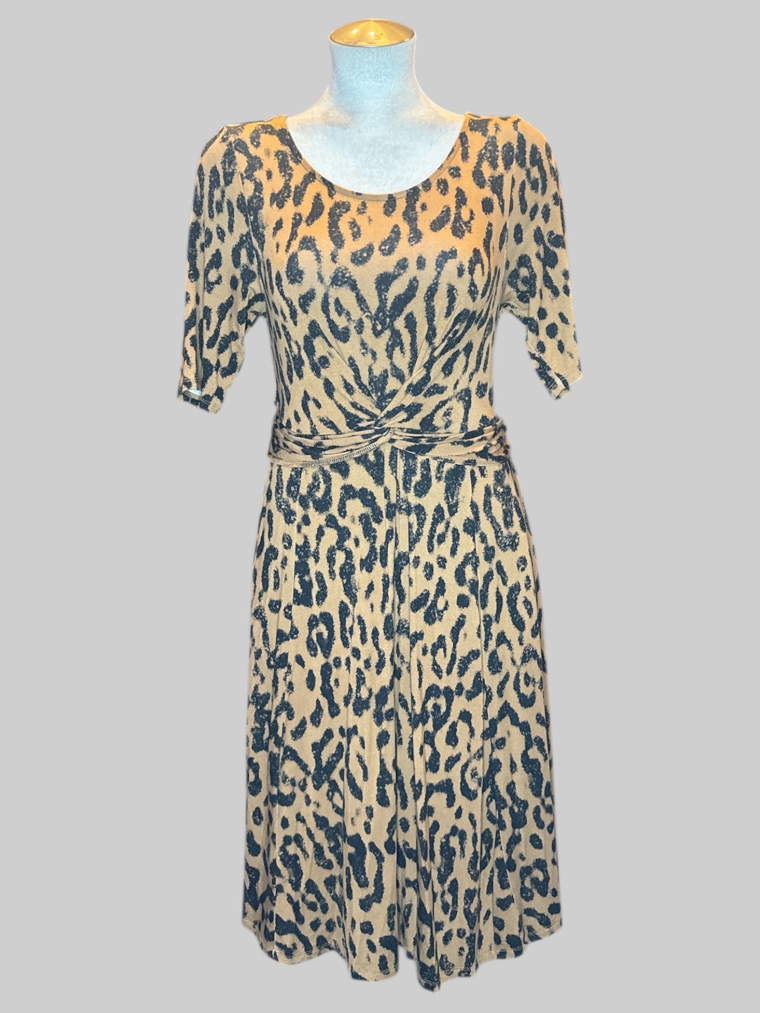 XL Soft brown animal print dress with twist in middle