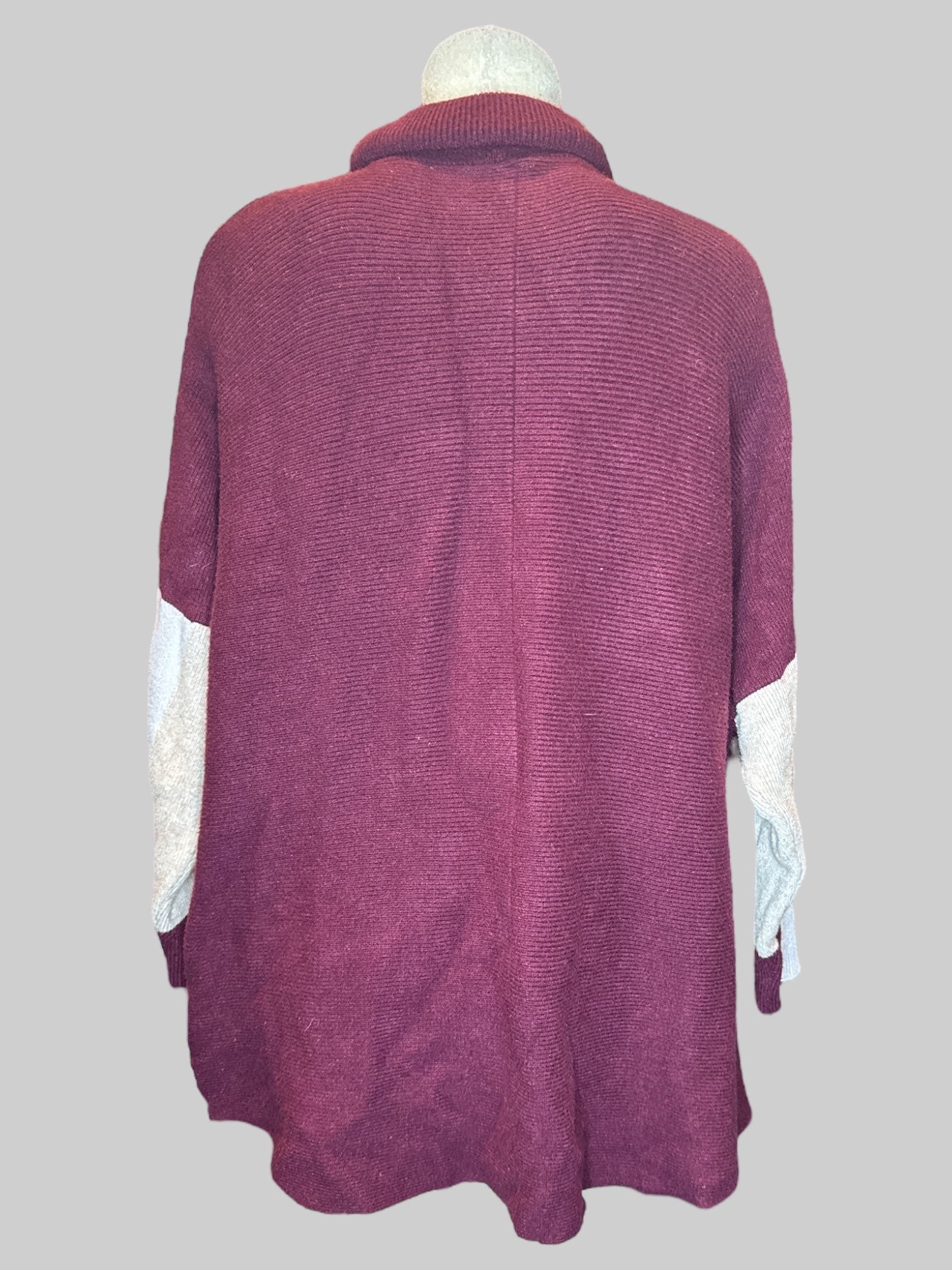 5X Burgundy, light pink, and tan color block turtle neck