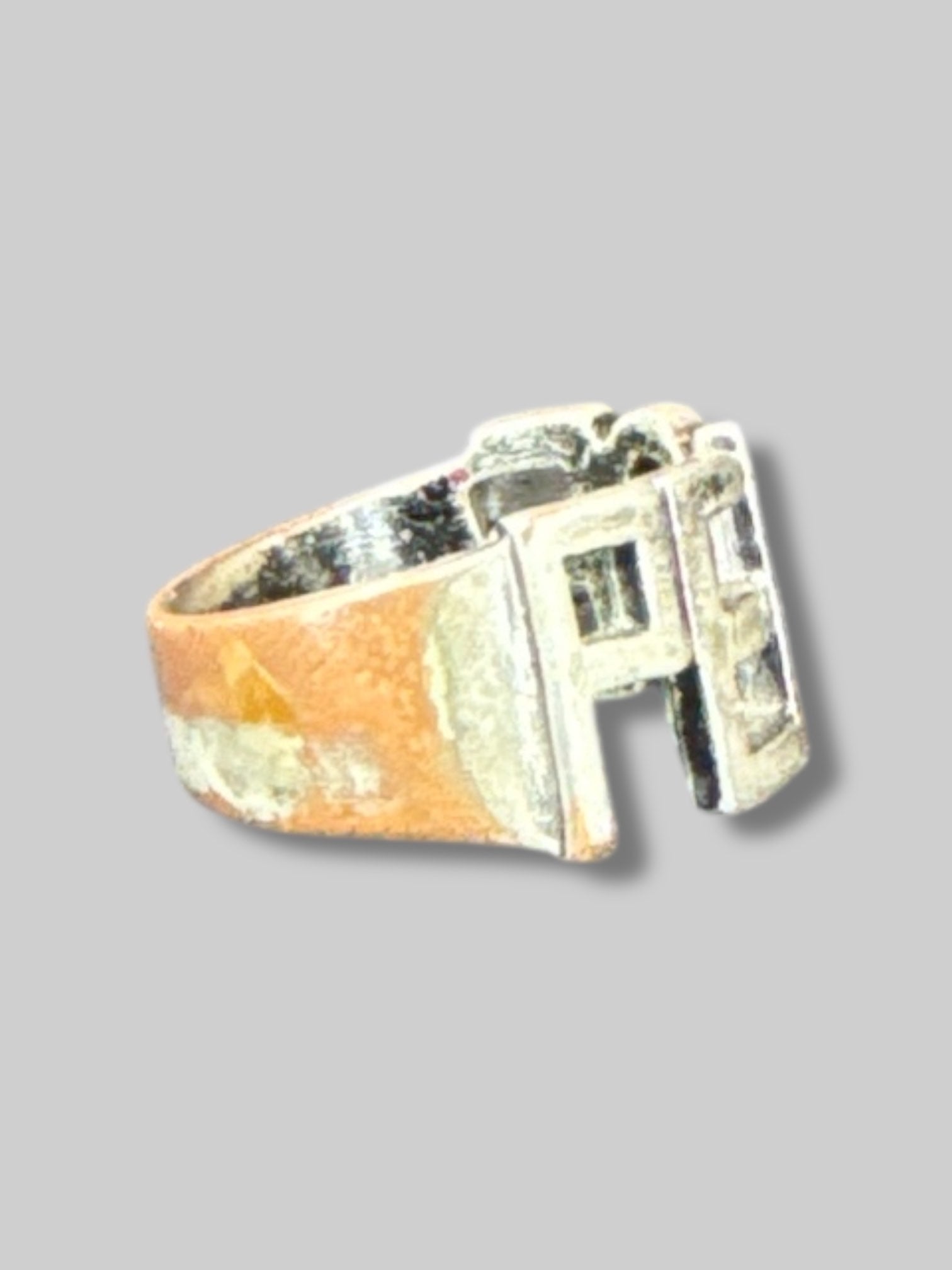 Size 9 Metal PEACE ring