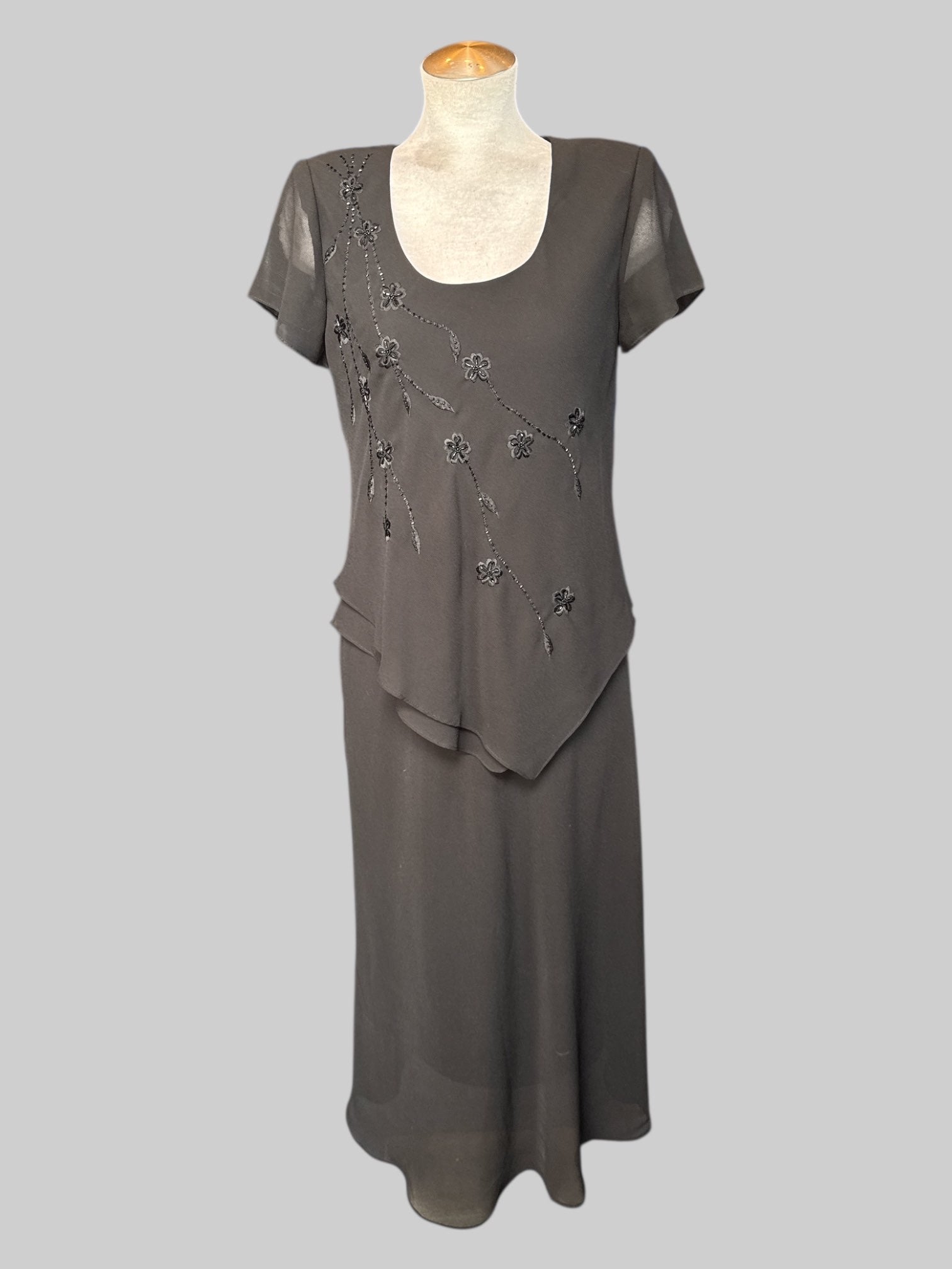 XL Vintage black formal dress with embroidery and beading