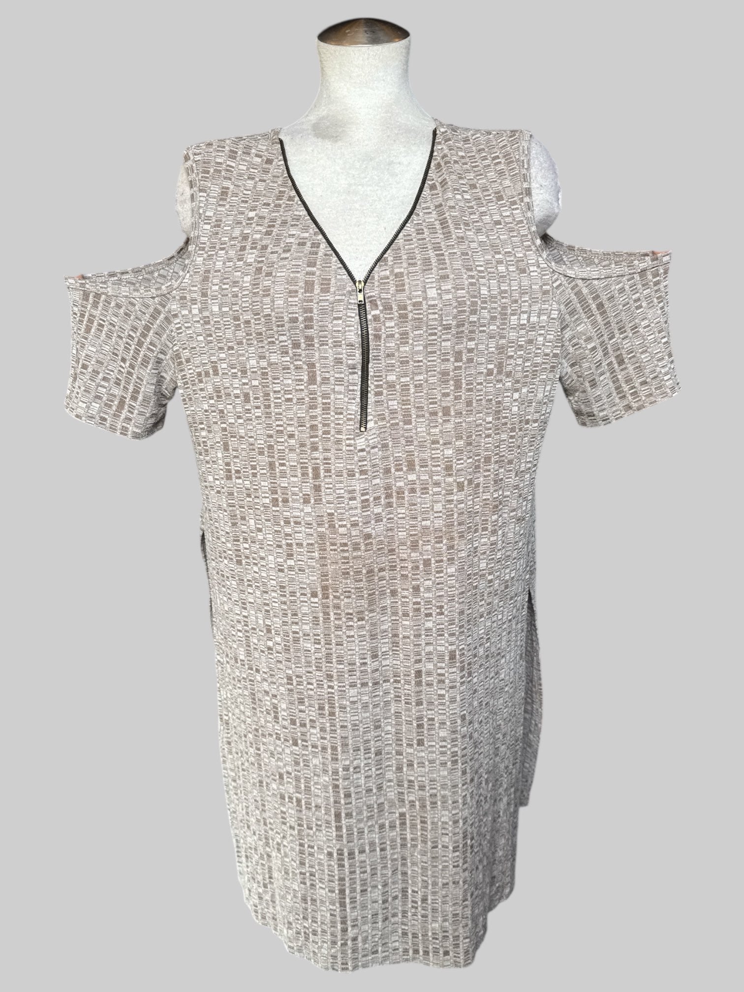 2X Tan and brown textured layering top