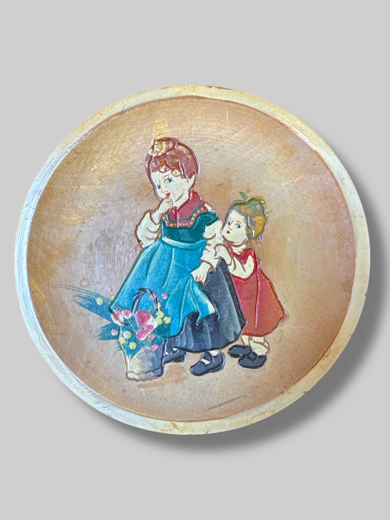 Decorative hanging wooden plate