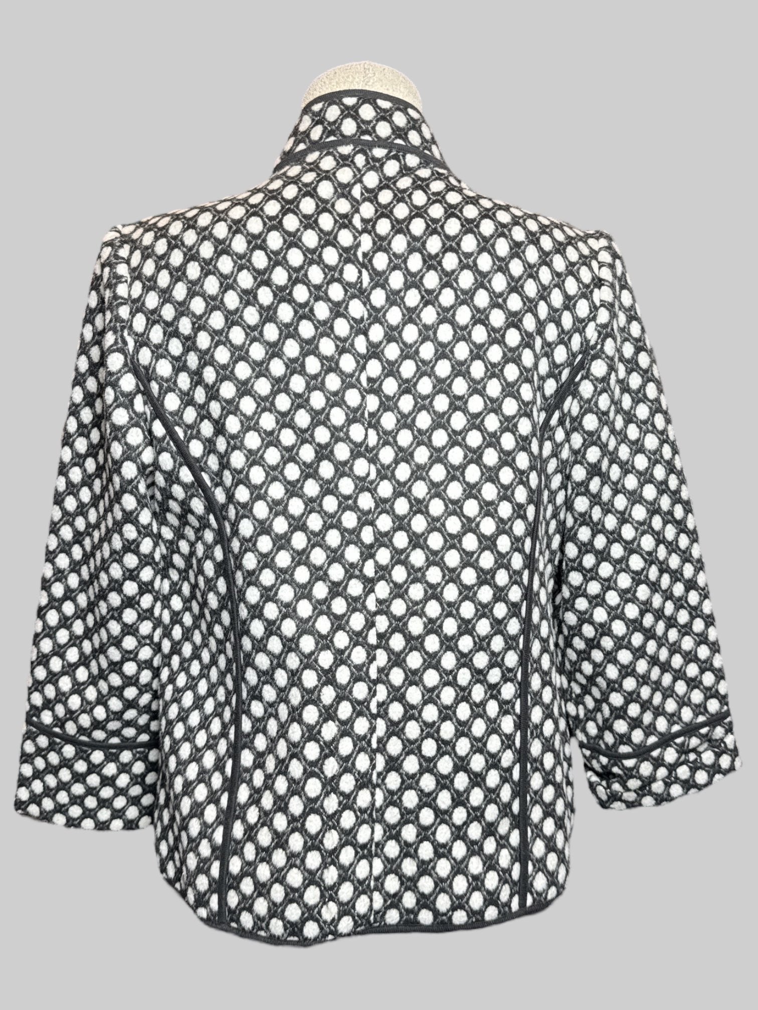 L Black and white circular pattern blazer