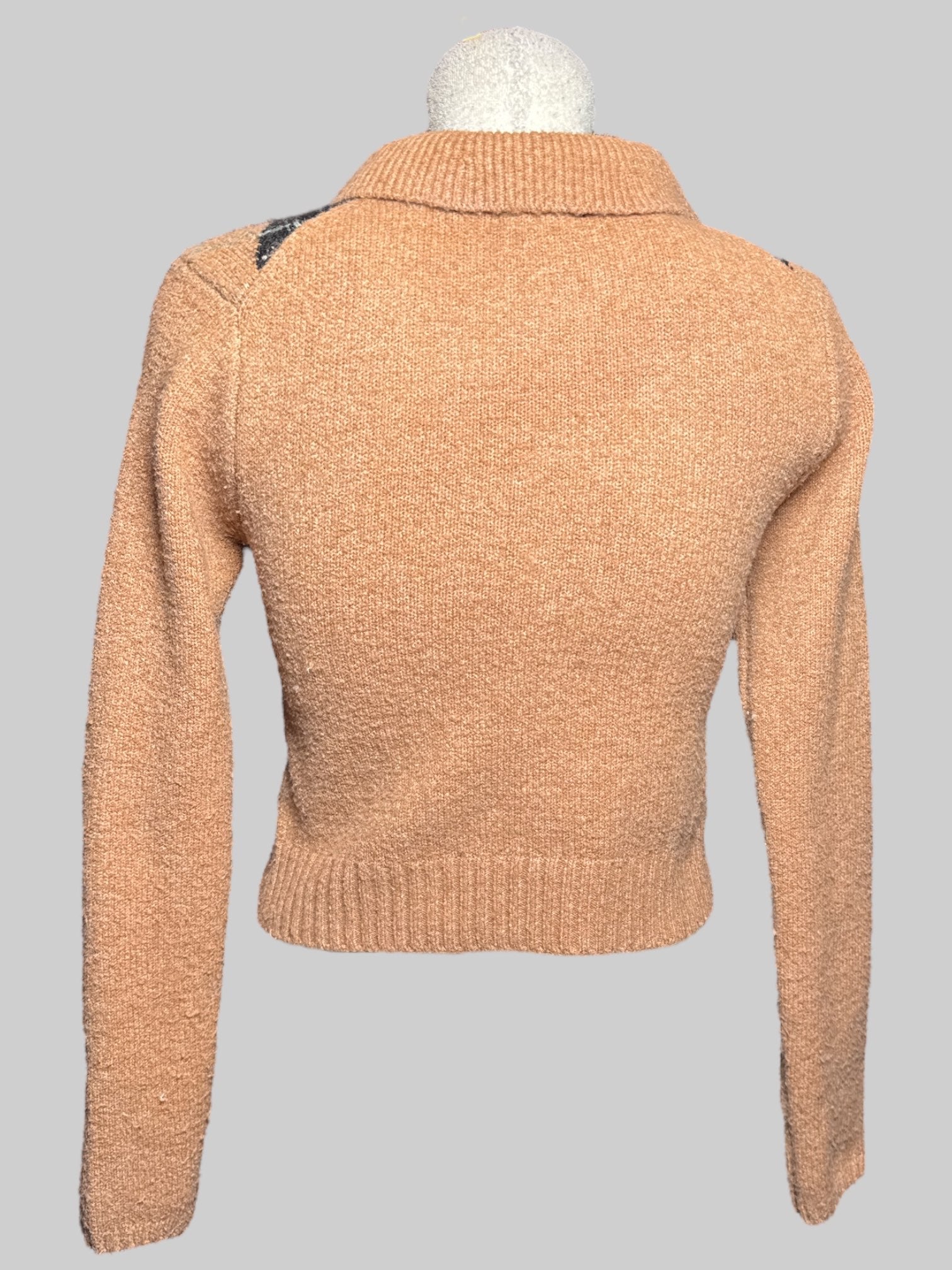 M Soft and fuzzy cropped brown sweater with black, white, brown, and green argyle pattern and collar