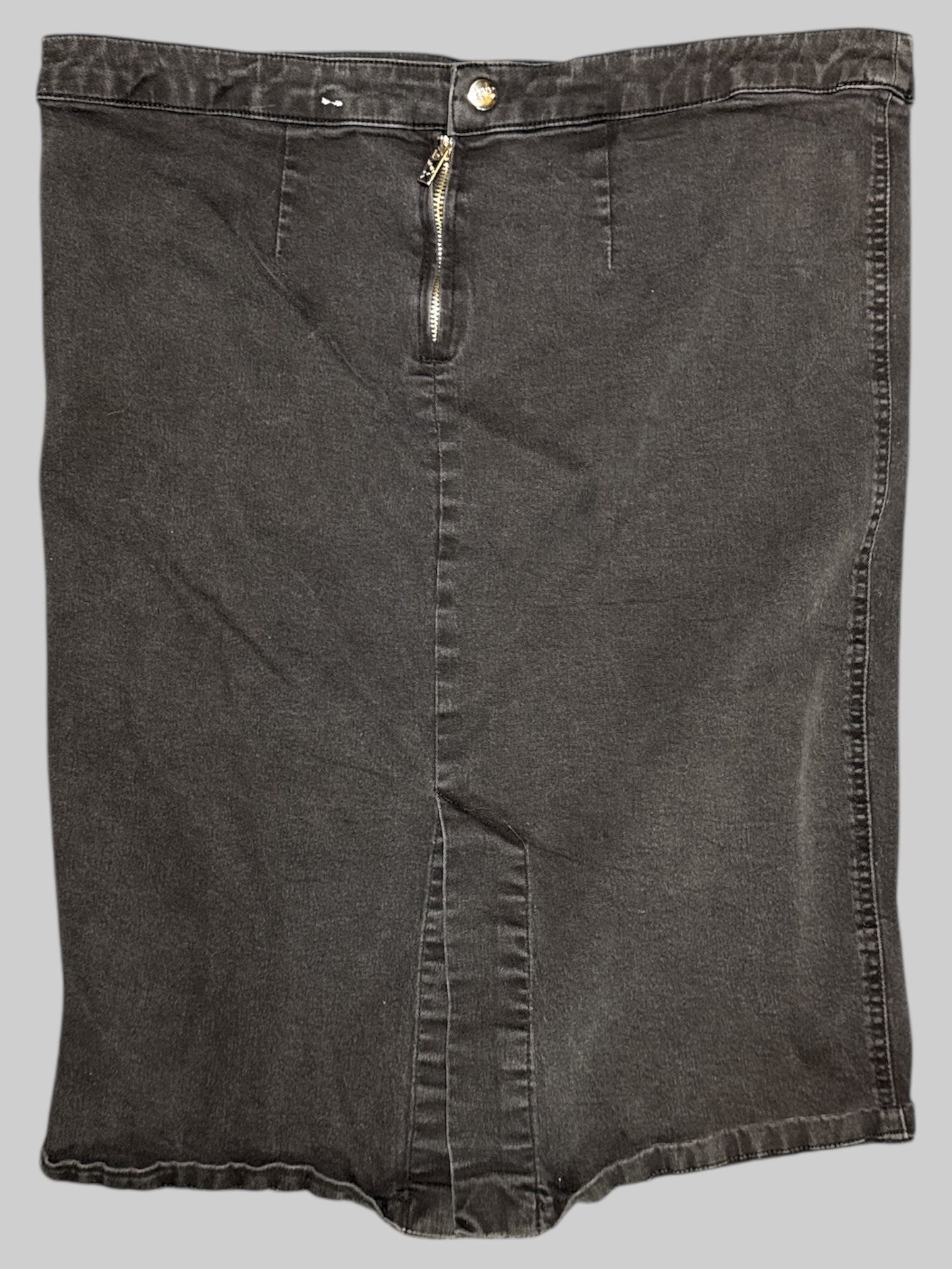 XL black Tripp skirt with lace up sides and small back slit