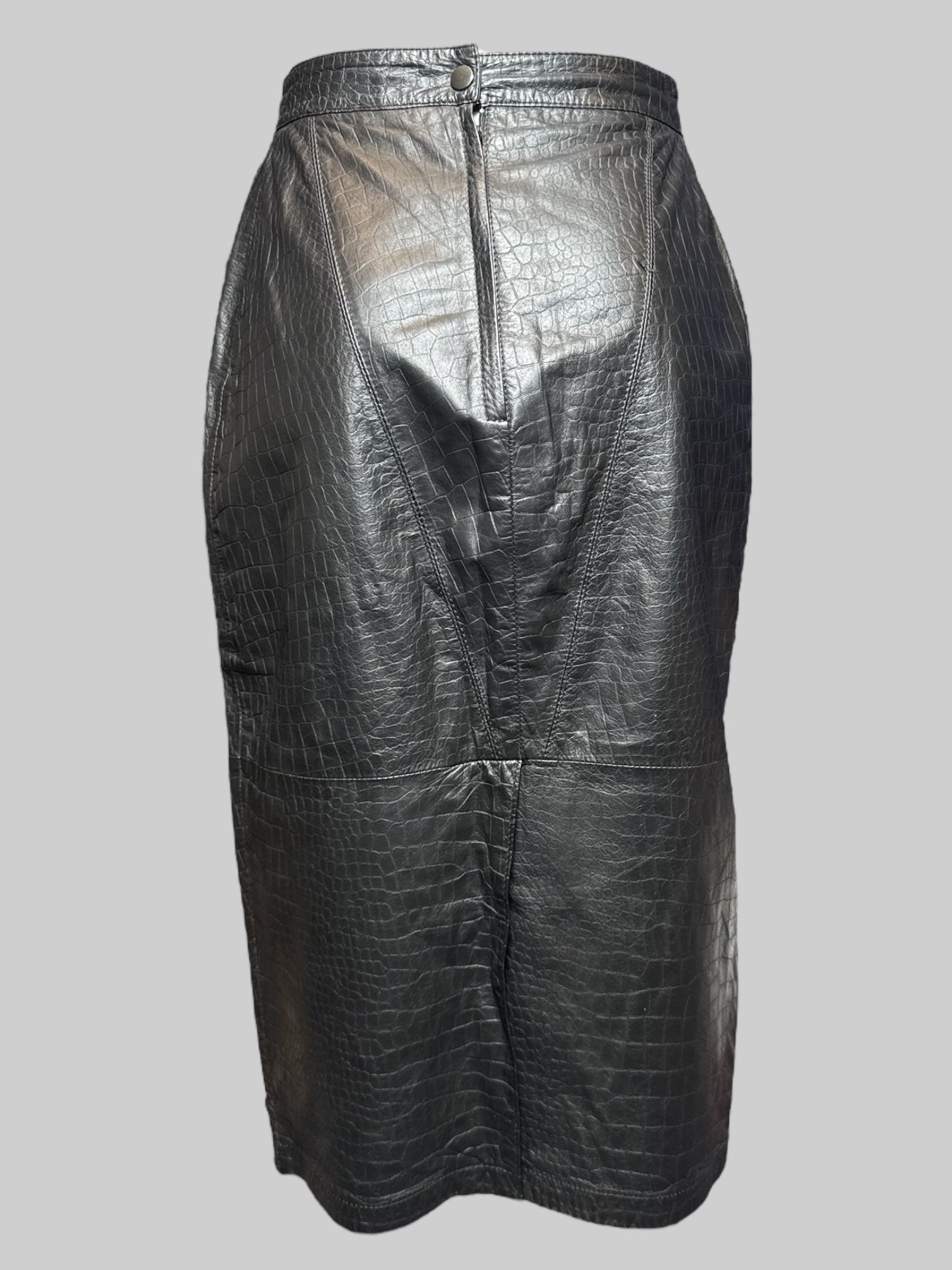 S vintage black genuine leather reptile pattern and textured skirt