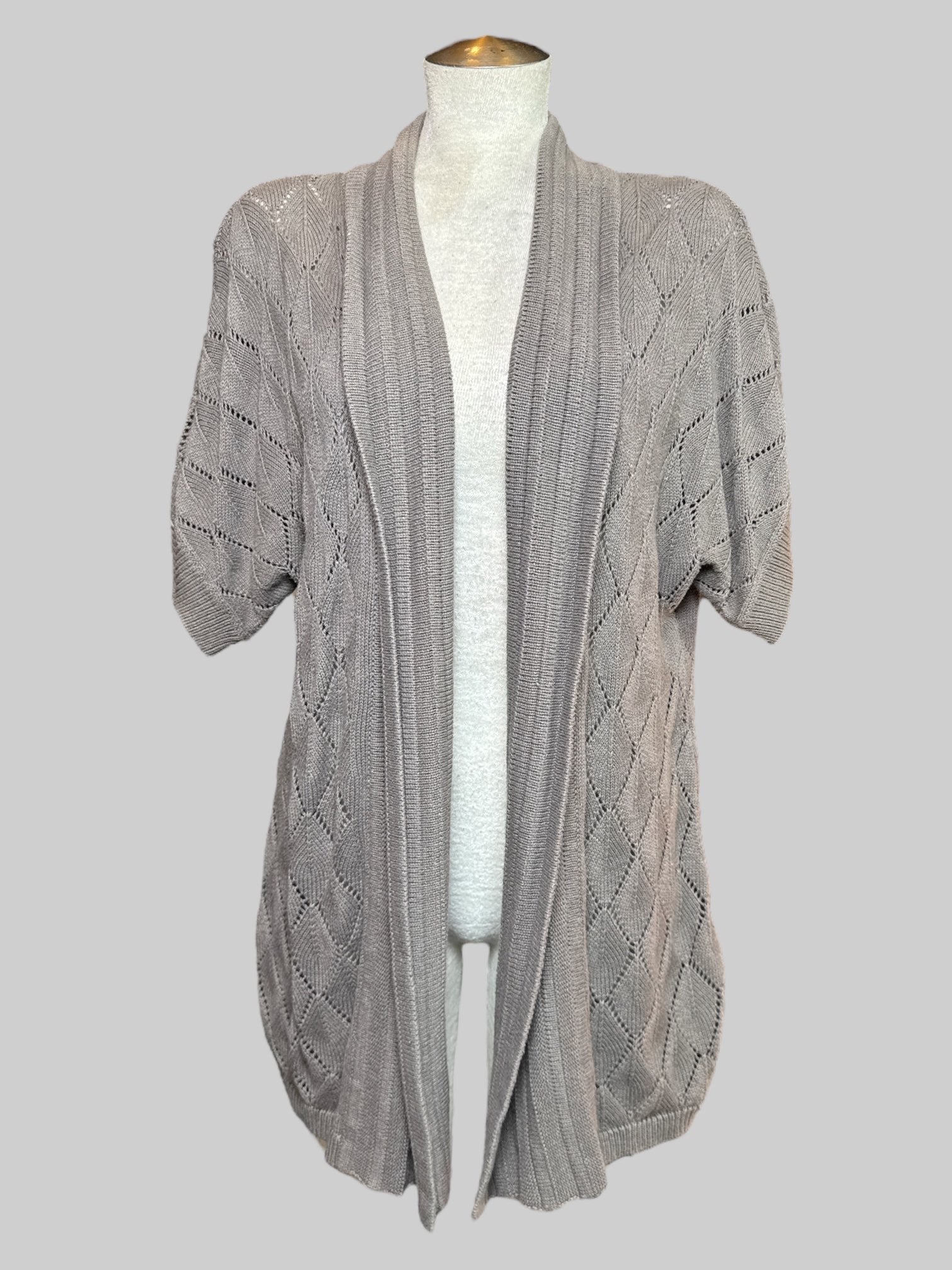 1X gray short sleeve knit sweater