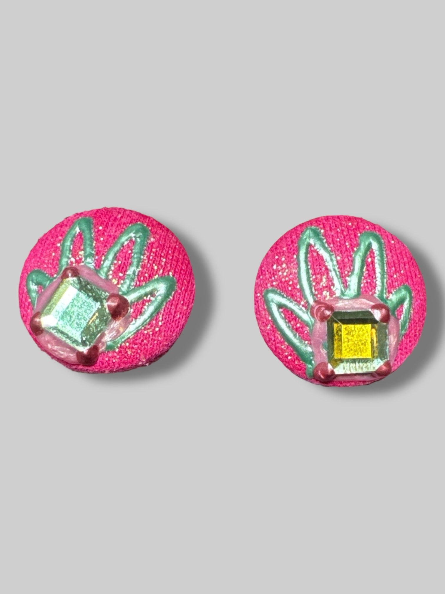 Pink glittery earrings with a rhinestone  lightweight