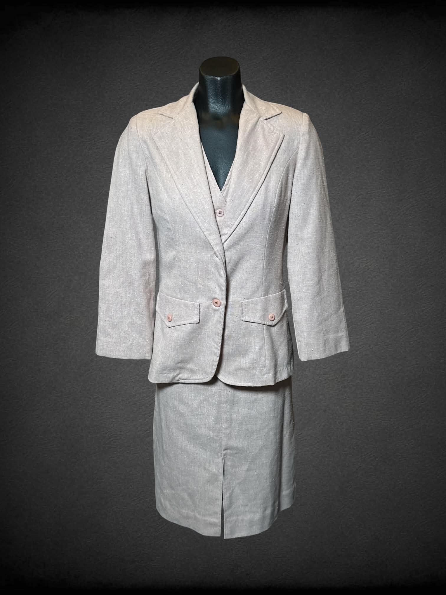 XS Illusions vintage grey pink three piece set with blazer, pencil skirt & vest