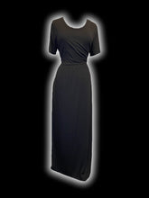 Load image into Gallery viewer, 1X Black short sleeve round neckline maxi dress w/ pockets
