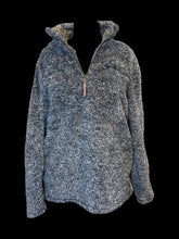 Load image into Gallery viewer, L Greyscale sherpa long sleeve 1/4 sleeve sweater w/ pockets

