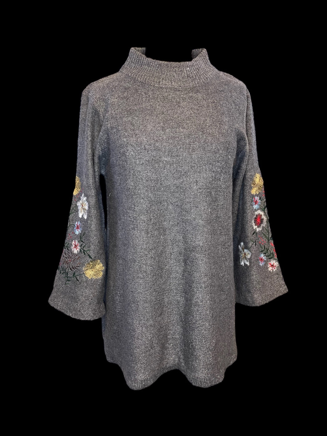 0X Grey 3/4 wide sleeve high neckline sweater w/ multicolor floral embroidery