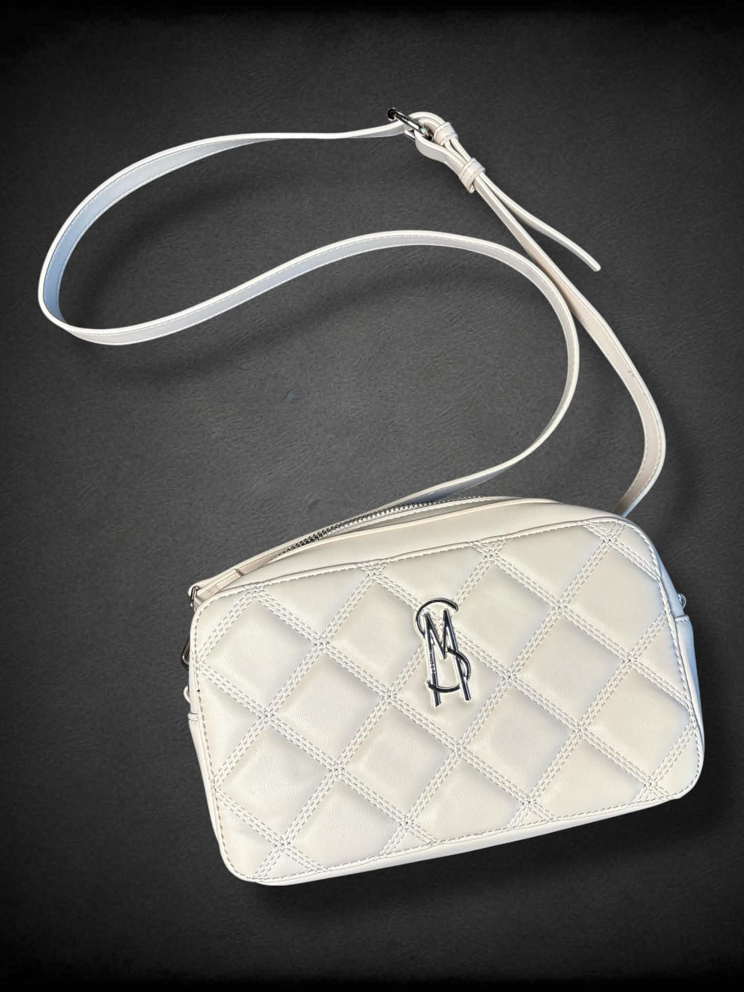 Steve Madden Quilted White Crossbody Bag with with changeable strap