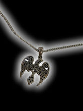Load image into Gallery viewer, Sterling silver bird charm chain spring clasp necklace
