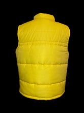 Load image into Gallery viewer, 1X Yellow snap button down puffer vest w/ pockets
