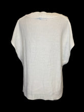 Load image into Gallery viewer, 3X White cable knit v-neckline sweater vest w/ side hem slits
