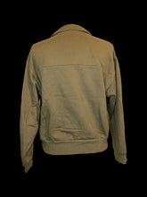 Load image into Gallery viewer, 1X Olive green 1/4 zip long sleeve crop pullover sweater w/ ribbed hem
