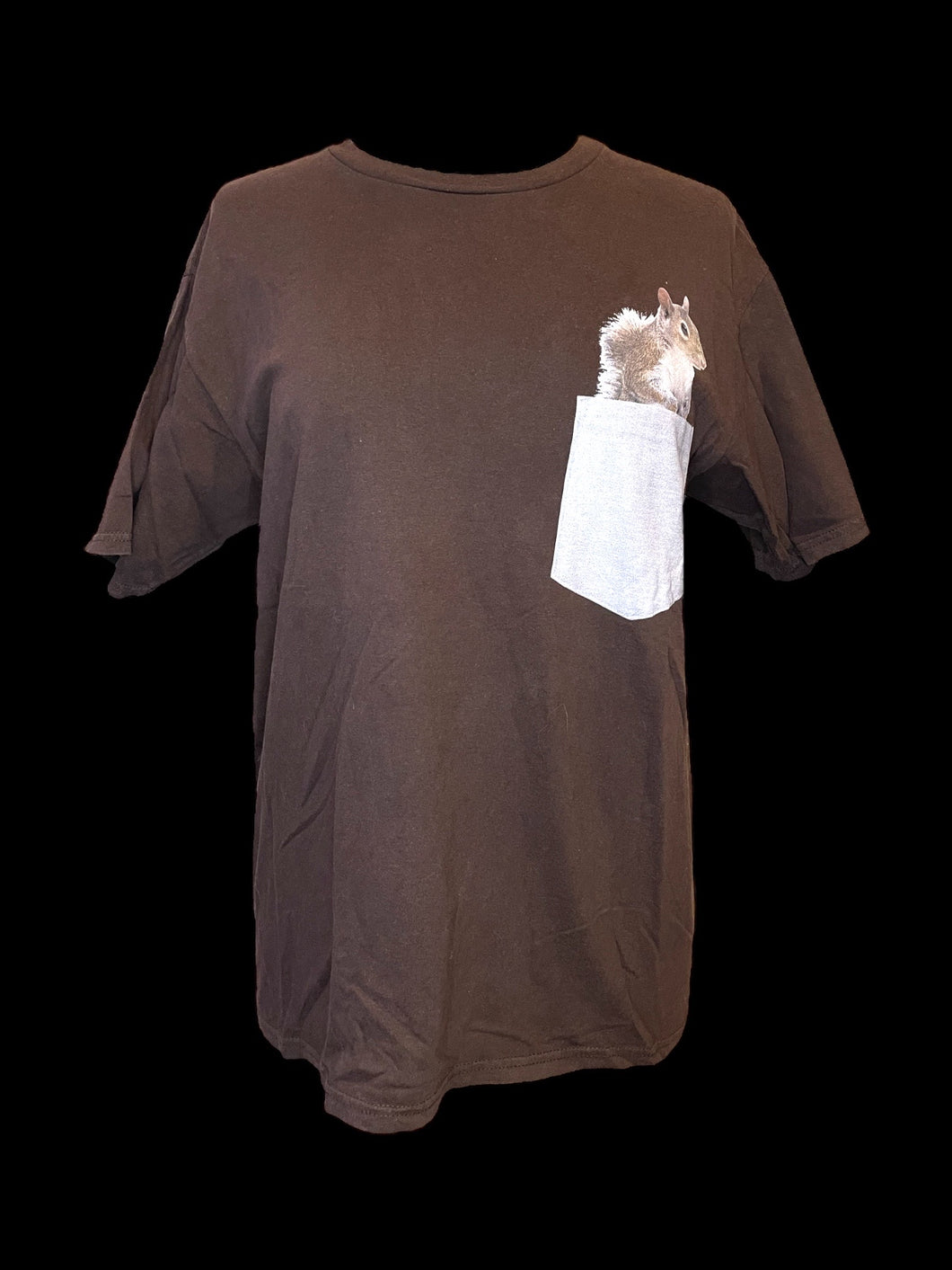 L Brown short sleeve cotton top w/ faux pocket & squirrel graphic