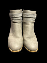 Load image into Gallery viewer, 7.5M/9W Grey pleather heeled booties w/ buckle details, &amp; zipper closure
