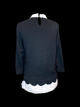 Load image into Gallery viewer, 1X Black &amp; white 3/4 sleeve faux collared undershirt sweater w/ scalloped hem, &amp; two clasp keyhole closure
