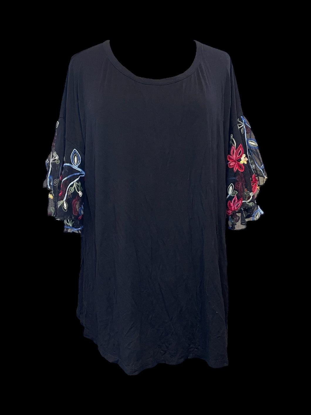 3X Black flutter sleeve scoop neckline top w/ mesh & floral embroidery details