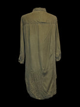 Load image into Gallery viewer, XL Olive green long sleeve button down dress w/ side hem slits, &amp; folded collar
