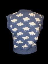 Load image into Gallery viewer, 0X Light blue &amp; white knit rain cloud pattern crop vest

