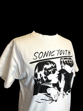 Load image into Gallery viewer, L White &amp; black “Sonic Youth” graphic short sleeve crew neckline top
