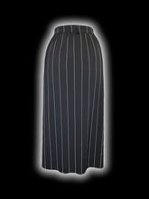 Load image into Gallery viewer, 2X Black &amp; white pinstripe button down maxi skirt w/ belt loops, &amp; pockets
