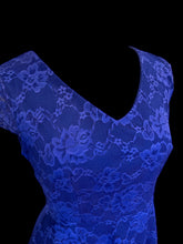 Load image into Gallery viewer, L Indigo lace cap sleeve v-neckline hi-lo dress w/ zipper closure
